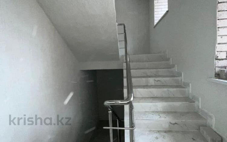 3-комнатная квартира · 95.5 м² · 7/9 этаж, Джамбула за ~ 36.8 млн ₸ в Семее — фото 2