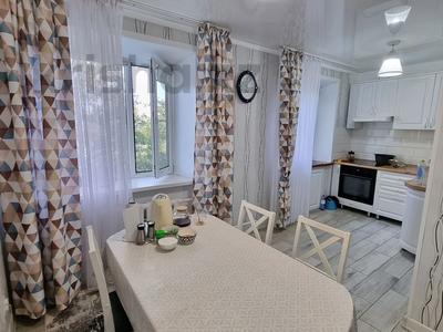Продажа квартир в Павлодарской обл.: 3-комнатная квартира · 61.8 м² · 5/5 этаж, Абая 373 за 20 млн 〒 3-комнатная квартира · 61.8 м² · 5/5 этаж, Абая 373 за 20 млн 〒 в Павлодаре