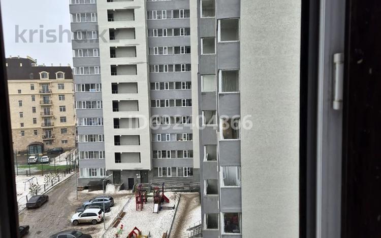 3-комнатная квартира, 96 м², 6/13 этаж, Нарикбаева 4 за 31 млн 〒 в Астане, Нура р-н — фото 2