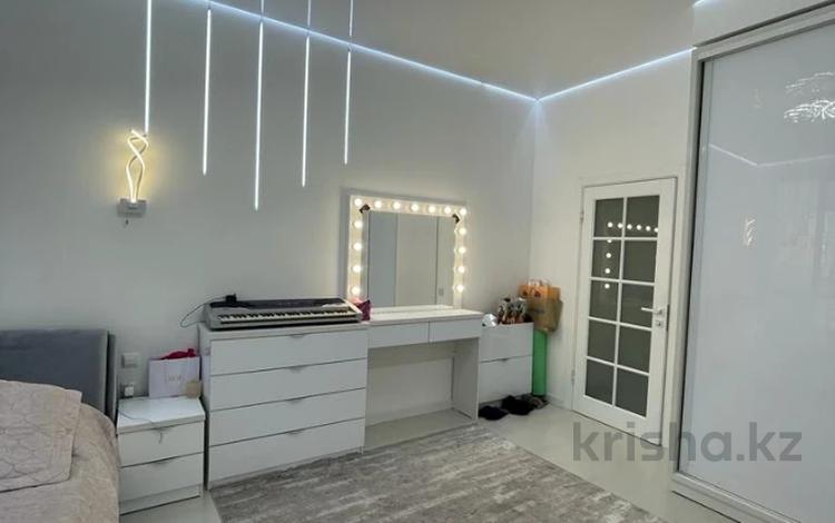 4-комнатная квартира · 110 м² · 14/32 этаж, Аль-фараби за 160 млн ₸ в Алматы, Бостандыкский р-н — фото 2