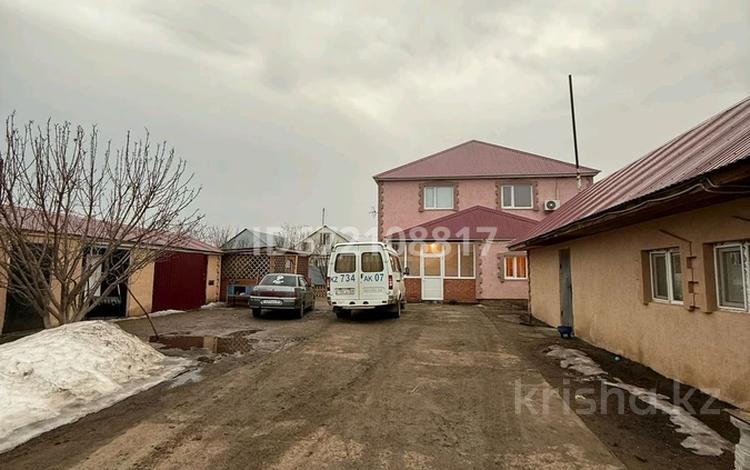 Отдельный дом · 5 комнат · 200 м² · 8 сот., Беймбет Майлин 40 — 8 улица за 58 млн 〒 в Уральске — фото 10