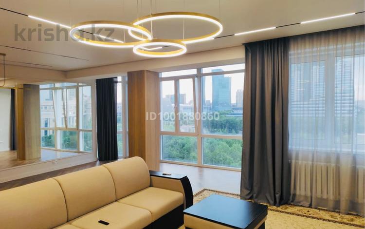 4-бөлмелі пәтер · 209 м² · 7/8 қабат, Кунаева 14 б — Туркестана, бағасы: 1.5 млн ₸ в Астане, Есильский р-н — фото 2