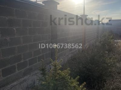 Отдельный дом · 7 комнат · 170 м² · 10 сот., мкр Уркер — Первая улица, рядом ФОК, сквер, детская площадка за 67 млн 〒 в Астане, Нура р-н