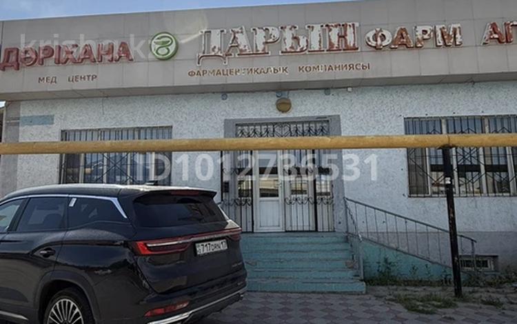 Свободное назначение, офисы, магазины и бутики, склады, салоны красоты, медцентры и аптеки, образование, развлечения, конференц-залы, кабинеты и рабочие места, студии · 168 м² за 800 000 ₸ в Шымкенте, Абайский р-н — фото 2