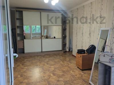 1-бөлмелі пәтер · 33 м² · 4/5 қабат, Абдуллиных, бағасы: 30.5 млн ₸ в Алматы, Медеуский р-н