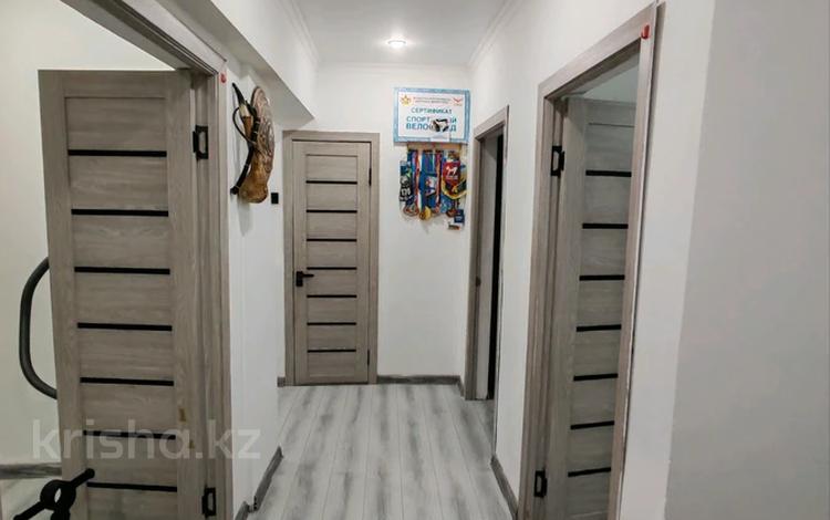 3-бөлмелі пәтер · 63 м² · 4/5 қабат, Сейфуллина мкр 20, 2д, бағасы: 30 млн ₸ в Конаеве — фото 2