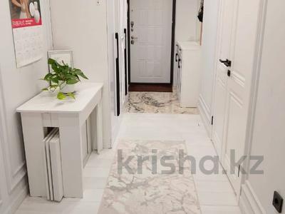 2-комнатная квартира · 67 м² · 10/13 этаж, Максут Нарикбаев за 40.6 млн ₸ в Астане, Нура р-н
