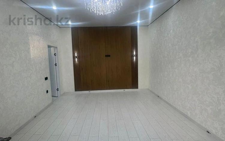 2-комнатная квартира · 70 м² · 2/7 этаж, 41-й мкр 21 за 23 млн ₸ в Актау — фото 2
