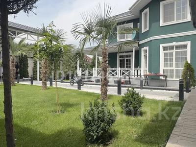 Отдельный дом · 5 комнат · 230 м² · 7 сот., мкр Думан-2 — Дом с душой за 185 млн ₸ в Алматы, Медеуский р-н