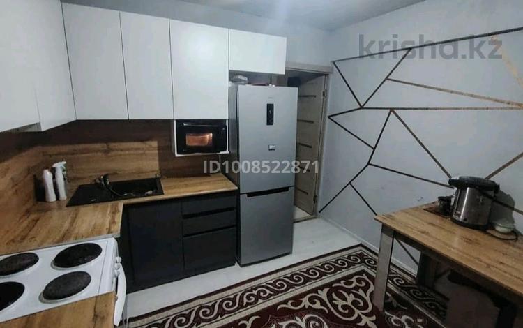 2-комнатная квартира · 60 м² · 2/5 этаж, Оралхан Бокей 11 — ТД Айгерым за 13 000 ₸ в Усть-Каменогорске — фото 2