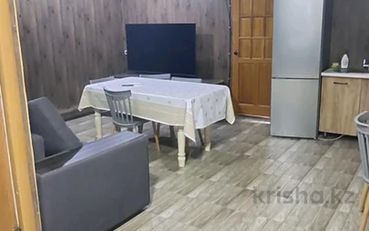 Жеке үй · 2 бөлме · 80 м² · 5 жүзд., Зайсан, бағасы: 300 000 ₸ в Конаеве — фото 2