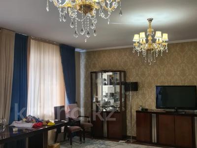 Продажа домов и дачи в Алматы: Отдельный дом · 5 комнат · 295 м² · 4.5 сот., мкр Калкаман-2, Шаляпина за 116 млн 〒 Отдельный дом · 5 комнат · 295 м² · 4.5 сот., мкр Калкаман-2, Шаляпина за 116 млн 〒 в Алматы, Наурызбайский р-н