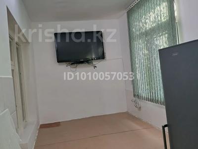 2-бөлмелі пәтер · 98.8 м² · 2/2 қабат, Ы. Кошербай 11 — Таможня Капланбек ул. Ы. Кошербай. Школа, детсад, колледж, магазины, о, бағасы: 12 млн ₸ в Сарыагаш