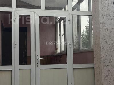 Отдельный дом · 4 комнаты · 125 м² · 8 сот., мкр Ынтымак — Сатпаева 242 за 27 млн ₸ в Шымкенте, Абайский р-н