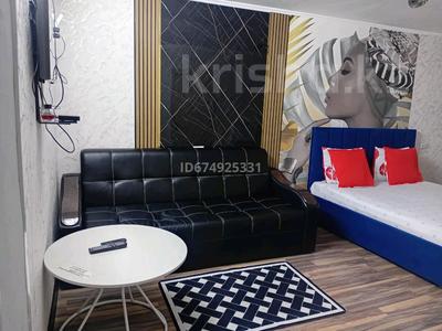 1-комнатная квартира · 30 м² · 1/5 этаж, Бектурганова, Свободна вечером 30 — Есенова за 8 000 ₸ в 