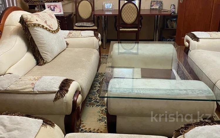 Отдельный дом · 7 комнат · 300 м² · 9 сот., мкр Достык, Улагат 2 — Абая Момышулы возле метро за 600 000 ₸ в Алматы, Ауэзовский р-н — фото 3