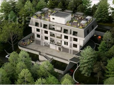 5-комнатная квартира, 350 м², 2/3 этаж, ладушкина 35 за 250 млн 〒 в Алматы, Медеуский р-н
