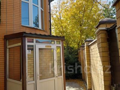 Отдельный дом · 7 комнат · 320 м² · 10 сот., Белорусская 3 — Гоголя за 135 млн ₸ в Караганде, Казыбек би р-н