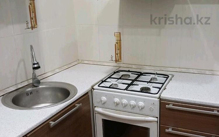 3-комнатная квартира · 48 м² · 2/5 этаж, Абая 90 за 17.4 млн ₸ в Петропавловске — фото 2