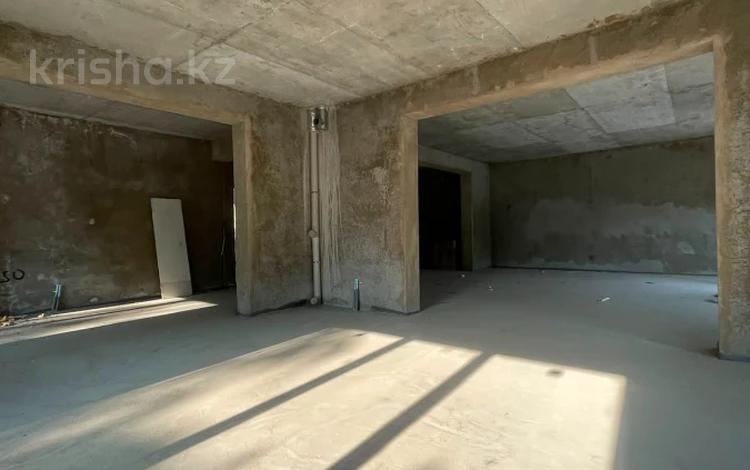 3-комнатная квартира · 163.3 м² · 1/3 этаж, Каппарова 181 за 165 млн ₸ в Алматы, Бостандыкский р-н — фото 2