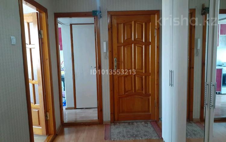 3-комнатная квартира · 67 м² · 8/9 этаж, мкр Жилгородок, Бейбітшілік 1 — Жилгордок базарының қасында за 17.7 млн ₸ в Актобе — фото 2