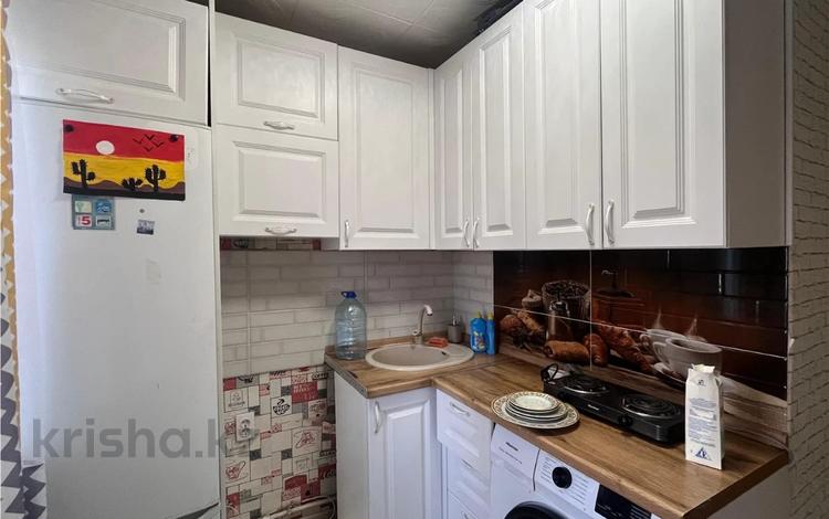 2-бөлмелі пәтер · 42.6 м² · 1/5 қабат, Майкудук, 12й микрорайон, бағасы: 9.5 млн ₸ в Караганде, Алихана Бокейханова р-н — фото 2