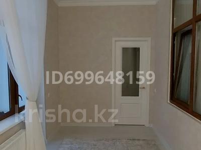 2-комнатная квартира · 70 м² · 4/8 этаж, Акмешит 19 за 60 млн 〒 в Астане, Есильский р-н