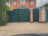Жеке үй · 5 бөлме · 300 м², Скоробогатова — Центральный рынок, бағасы: 60 000 〒 в Уральске, мкр Школьник