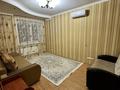 Дом · 5 комнат · 300 м², Скоробогатова — Центральный рынок за 60 000 〒 в Уральске, мкр Школьник — фото 8