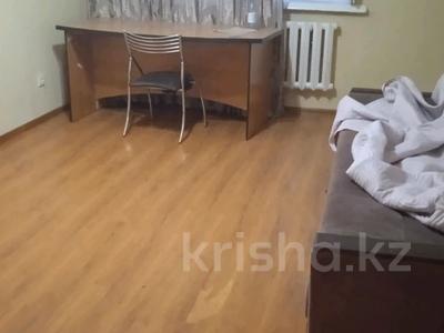 3-бөлмелі пәтер, 70 м², 2/5 қабат ай сайын, Карасай батыра 134 — Байзакова, бағасы: 350 000 〒 в Алматы, Алмалинский р-н