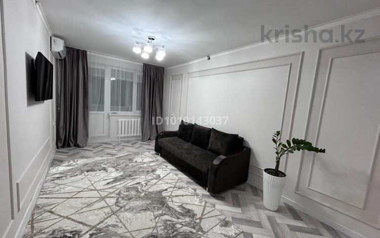 2-бөлмелі пәтер · 46 м² · 3/5 қабат, мкр Самал 30, бағасы: 14.5 млн 〒 в Таразе — фото 2