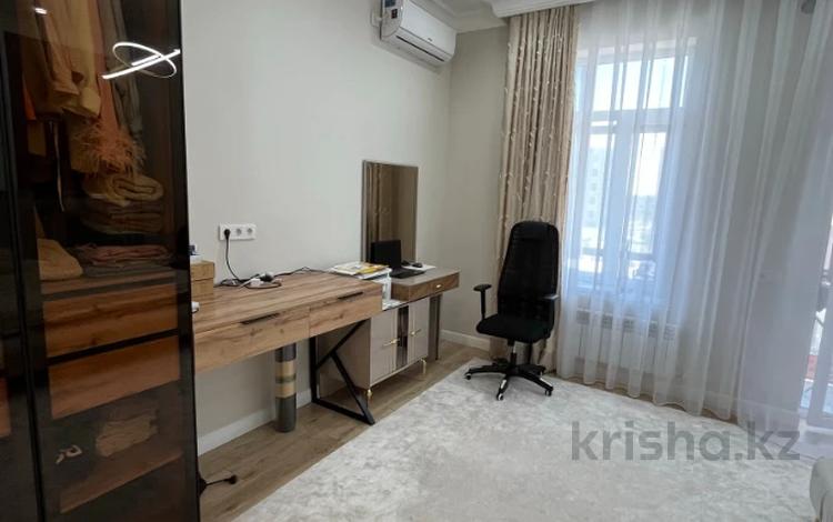 3-комнатная квартира · 130 м² · 2/5 этаж, мкр Нурсая, Абулхаир Хана 46 за 70 млн ₸ в Атырау — фото 2