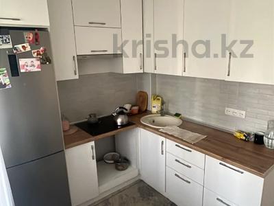 2-комнатная квартира · 60.2 м² · 5/5 этаж, мкр Аксай-5 за 37 млн ₸ в Алматы, Ауэзовский р-н