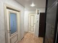 3-бөлмелі пәтер · 58 м² · 5/5 қабат, Желтоксан 1/7 — Сергей Тюленина рынок Караван, бағасы: 16 млн ₸ в Уральске — фото 7