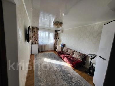 2-комнатная квартира, 45 м², 5/5 этаж, Абулхаир хана за 13.5 млн 〒 в Уральске