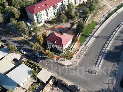 Свободное назначение, офисы, магазины и бутики, склады, салоны красоты, медцентры и аптеки, образование, студии · 60 м² за 300 000 〒 в Шымкенте, Аль-Фарабийский р-н