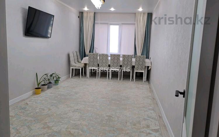 2-бөлмелі пәтер · 60 м² · 9/9 қабат, Самал — Старый аэропорт, бағасы: 26 млн ₸ в Уральске — фото 2