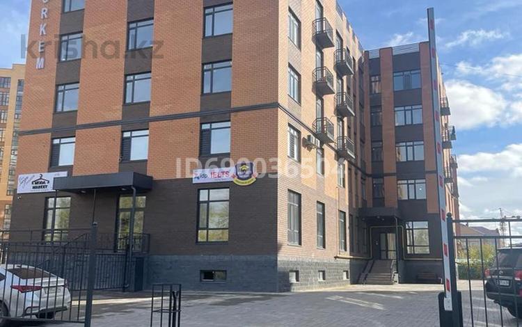 Офисы, склады, салоны красоты, фитнес и спорт, образование · 43 м² за 130 000 ₸ в Актобе, мкр. Алтын орда — фото 2