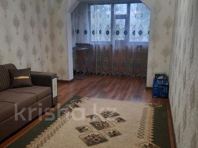 Пәтерлер в Шымкенте: 2-бөлмелі пәтер · 54 м² · 3/5 қабат · ай сайын, Байтурсынова 10, бағасы: 180 000 〒 2-бөлмелі пәтер · 54 м² · 3/5 қабат · ай сайын, Байтурсынова 10, бағасы: 180 000 〒 в Шымкенте