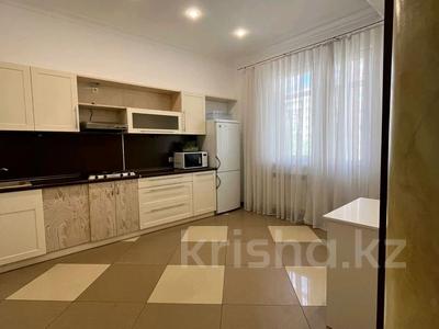 3-бөлмелі пәтер · 112 м² · 5/5 қабат, Кабанбай батыра 7/3, бағасы: 70 млн ₸ в Астане, Есильский р-н