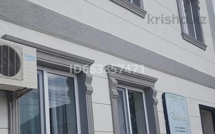 Дом · 5 комнат · 200 м², Токтар Аубакирова 33 — Панфилова за 50 000 〒 в  — фото 39