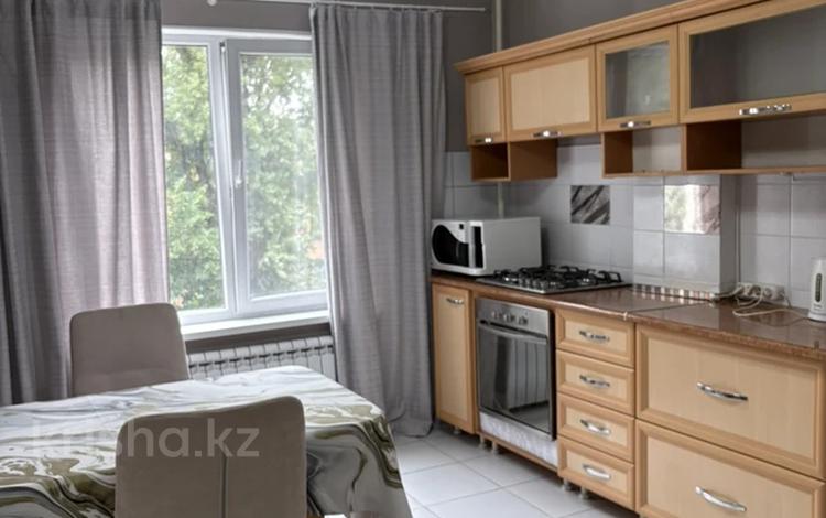 2-комнатная квартира · 48 м² · 3/5 этаж, Жангильдина 1 за 270 000 ₸ в Алматы, Медеуский р-н — фото 2