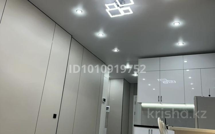 2-комнатная квартира · 50 м² · 10/12 этаж, К. Толеметова 264/3 — Толеметова с пересечением Казиева за 250 000 ₸ в Шымкенте, Каратауский р-н — фото 10