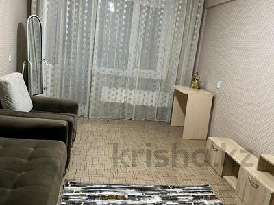 1-бөлмелі пәтер, 35 м², 2/5 қабат ай сайын, Б..Гагарина 19/1, бағасы: 130 000 〒 в Усть-Каменогорске, Ульбинский