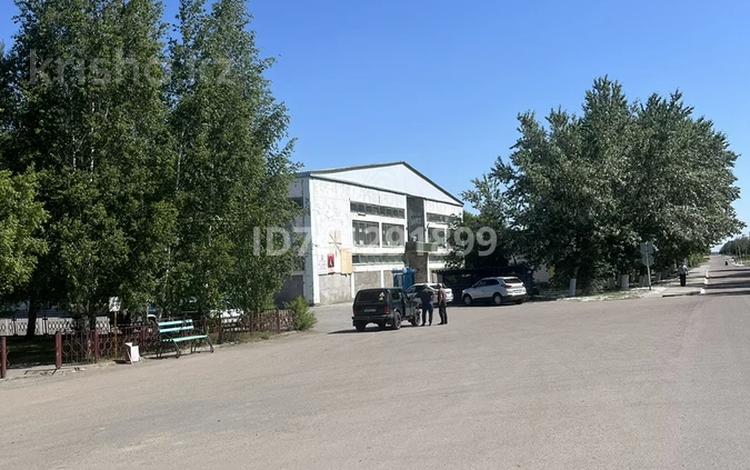 Дүкендер мен бутиктер · 2619.2 м², бағасы: 300 млн ₸ в Октябрьский — фото 28