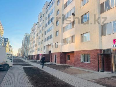 Свободное назначение, офисы, магазины и бутики, салоны красоты, медцентры и аптеки, образование, развлечения, кабинеты и рабочие места, студии · 54 м² за 400 000 ₸ в Астане, Нура р-н
