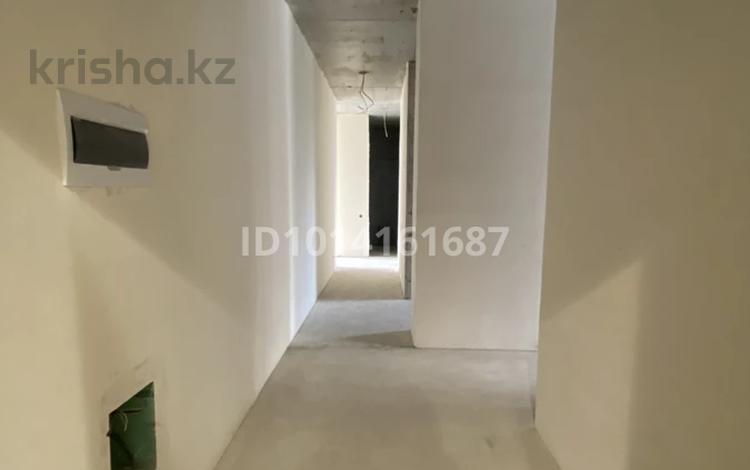 3-бөлмелі пәтер · 81 м² · 2/9 қабат, Ахмет Байтурсынулы 14/5, бағасы: 50 млн ₸ в Астане, Сарайшык р-н — фото 2