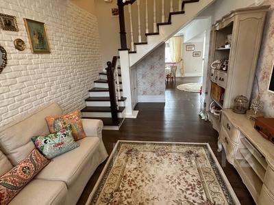 Продажа квартир в Алматы: 4-комнатная квартира · 161 м² · 5/6 этаж, Хаджи - мукана 28 за 120 млн 〒 4-комнатная квартира · 161 м² · 5/6 этаж, Хаджи - мукана 28 за 120 млн 〒 в Алматы, Медеуский р-н
