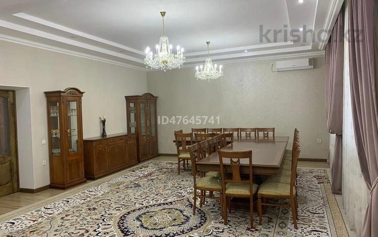 Жеке үй · 4 бөлме · 300 м² · 10 жүзд., Нурсая, Самал, Жеруйык 9, бағасы: 85 млн ₸ в Атырау — фото 27