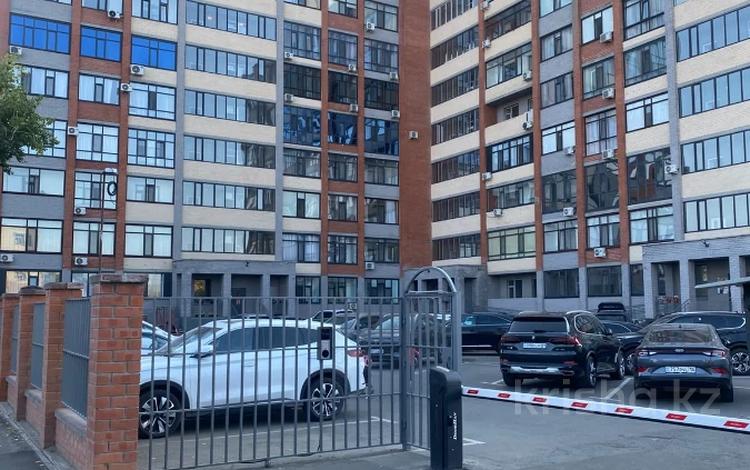 4-бөлмелі пәтер · 96.6 м² · 3/10 қабат, Академика Сатпаева 182 — Сатпаев, бағасы: 62 млн ₸ в Павлодаре — фото 3